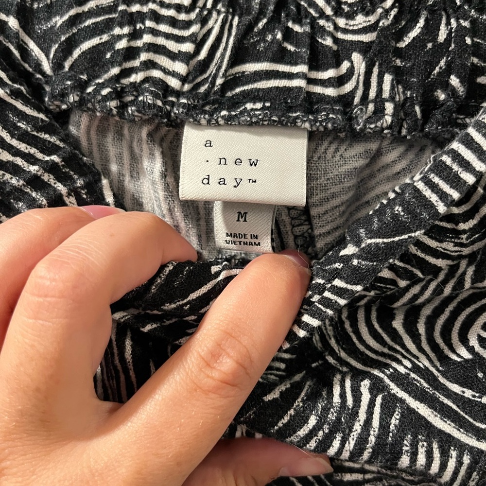 Patterned Shorts - Picture 2 of 2